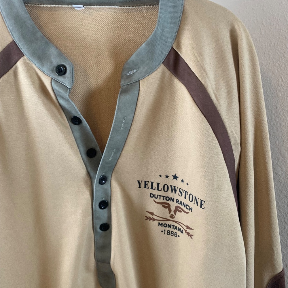 Yellowstone‎ Dutton Ranch pullover XL - Picture 2 of 5